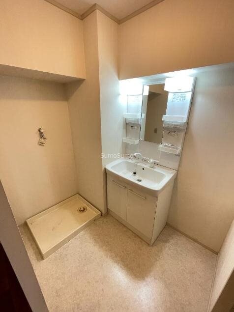 物件内観写真12　(スペースが確保できる洗面所です)