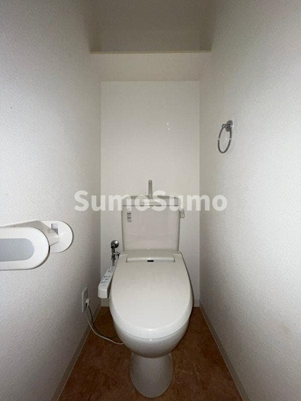 トイレ(コンパクトで使いやすいトイレです)