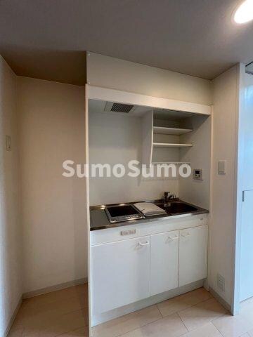 物件内観写真7　(コンパクトなキッチンで掃除もラクラク)