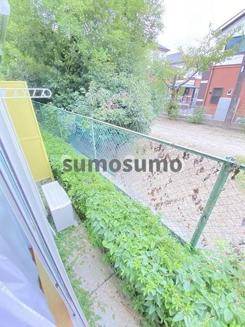 物件内観写真7　(バルコニーからの眺めを楽しみながら食事をしませんか)