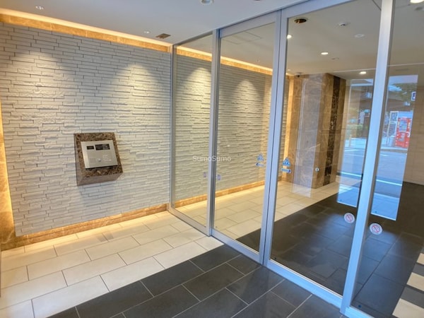 ロビー・ラウンジ(清潔なロビーです)