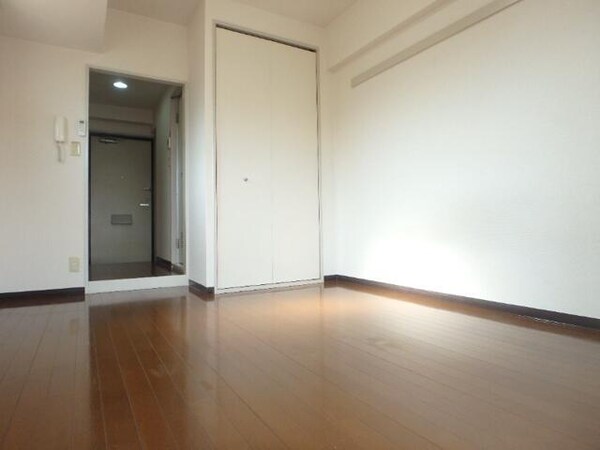 居室( )