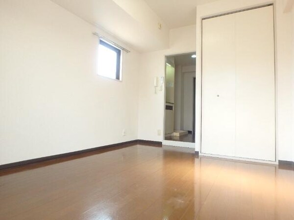 居室( )