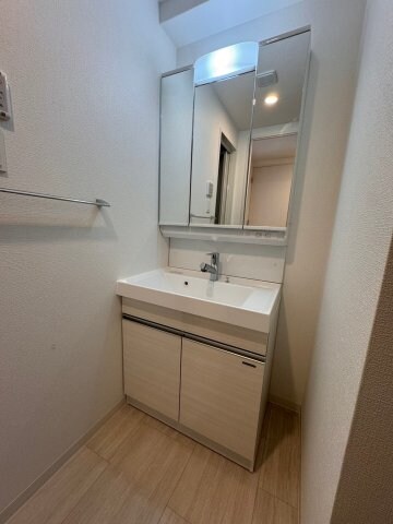 物件内観写真11　(使いやすい洗面所です)