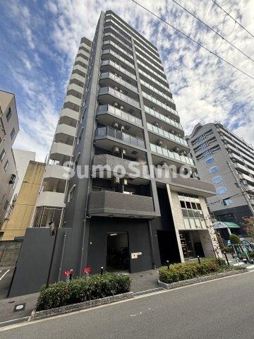 物件外観写真1　(外観は落ち着いています)