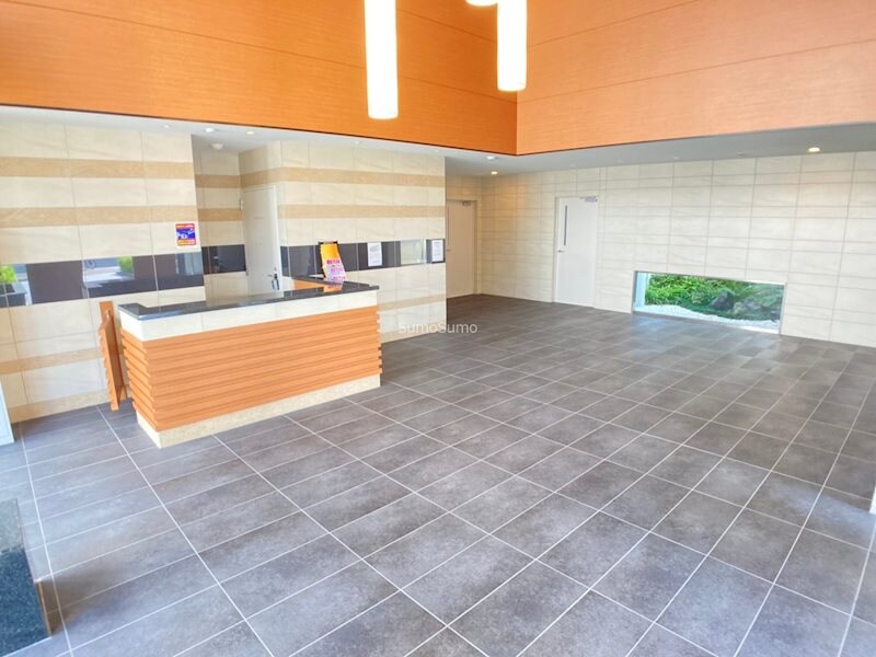 物件外観写真3　(建物の内部です)