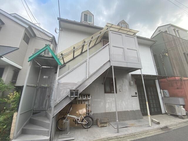 物件外観写真1　( )