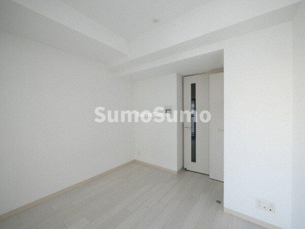 居室(おしゃれな居間です)