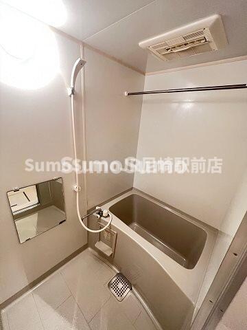 物件内観写真9　(落ち着いた空間のお風呂です)