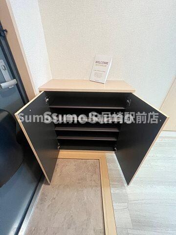 物件内観写真16　(小物を収納するのに便利です)