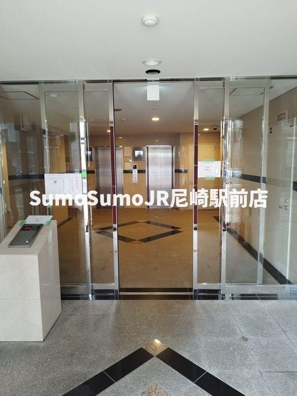 物件外観写真2　(毎日通るロビーはこのようになっています)