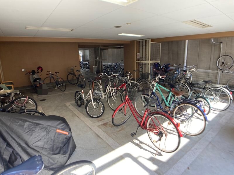 物件外観写真4　(駐車場です)