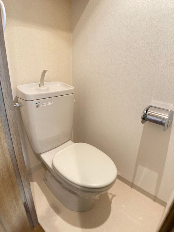 物件内観写真11　(落ち着いたトイレです)