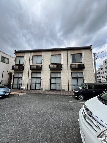 物件外観写真1　(おしゃれな外観です)