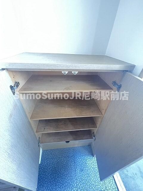 物件内観写真14　(こまごまとしたものを収納できそうですね)