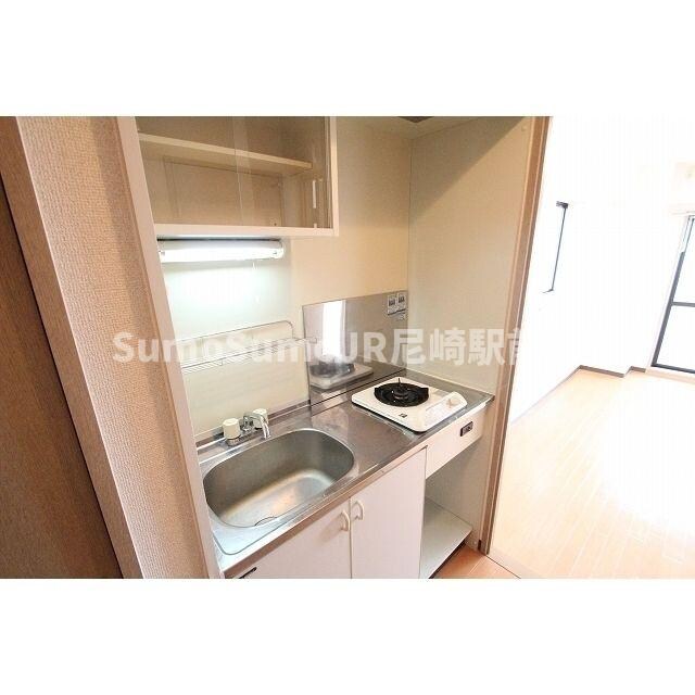 物件内観写真28　(コンパクトなキッチンで掃除もラクラク)