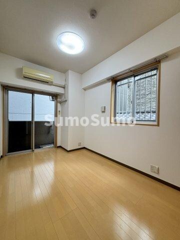 物件内観写真3　(おしゃれなリビングです)