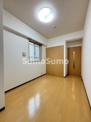 物件内観写真5　(落ち着いて過ごせるお部屋なので、寝室にいかがでしょうか)