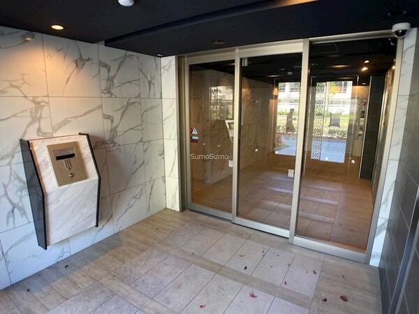 エントランス(建物の内部です)