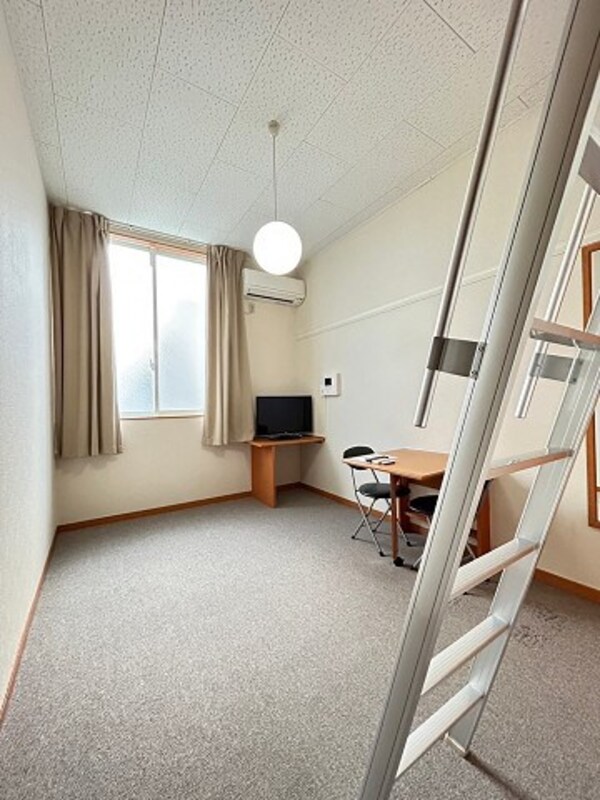 居室(使いやすいリビングです)