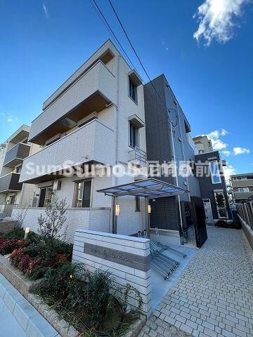 物件外観写真2　(外観もきれいです)