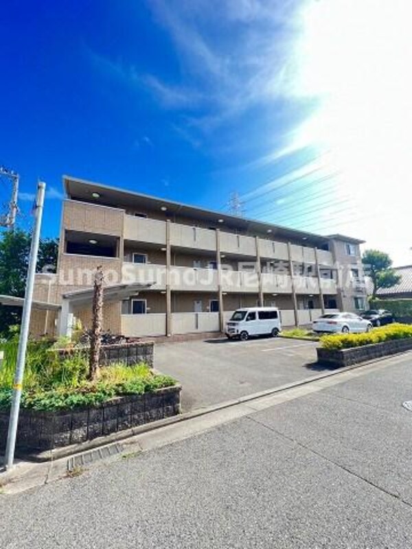 外観(落ち着いた雰囲気の外観です)