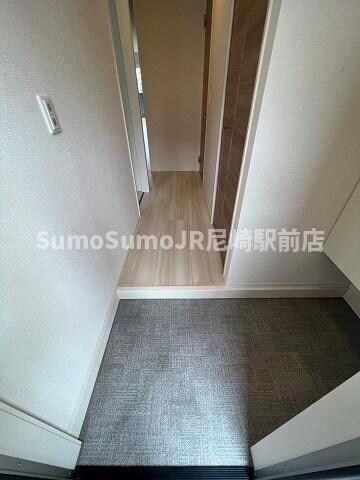 物件内観写真3　(玄関です)