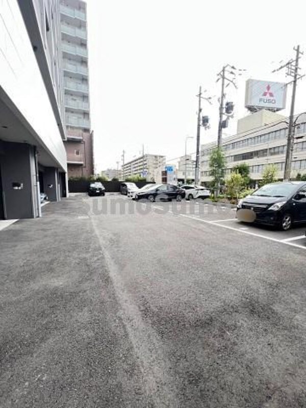 駐車場(外観もきれいです)