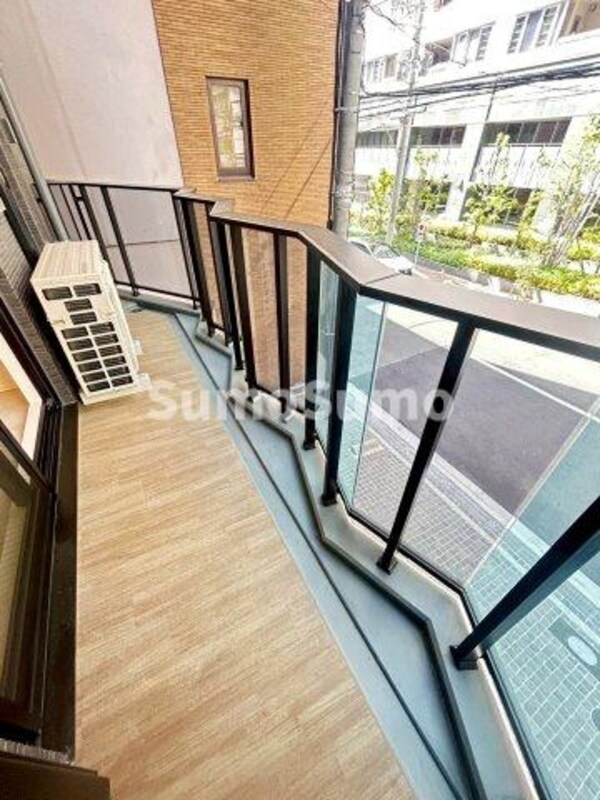 バルコニー(バルコニーからの眺めを楽しみながら食事をしませんか)