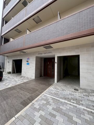 物件外観写真2　(エントランスです)