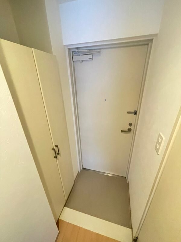 玄関(毎日通る玄関はこちらです)