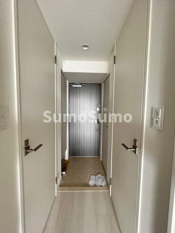 物件内観写真4　(落ち着いた玄関です)