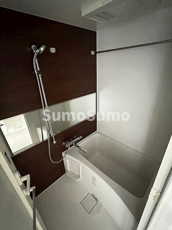 物件内観写真8　(コンパクトで使いやすいお風呂です)