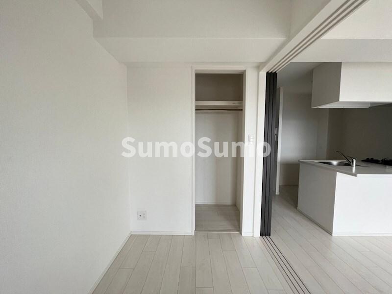 物件内観写真12　(収納豊富です)