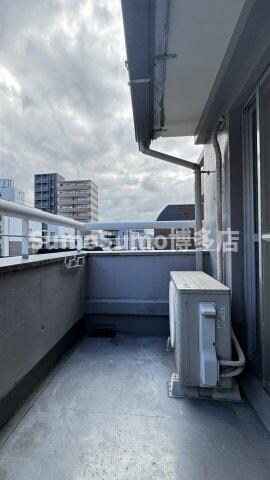 物件内観写真10　(バルコニーからの眺めを楽しみながら食事をしませんか)