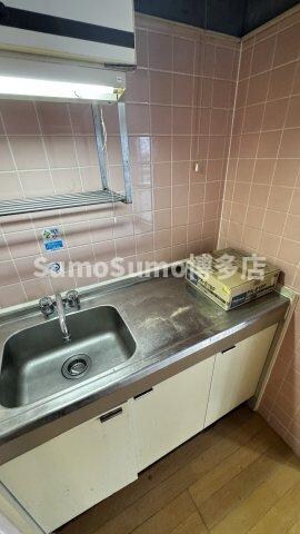 物件内観写真16　(コンパクトなキッチンで掃除もラクラク)