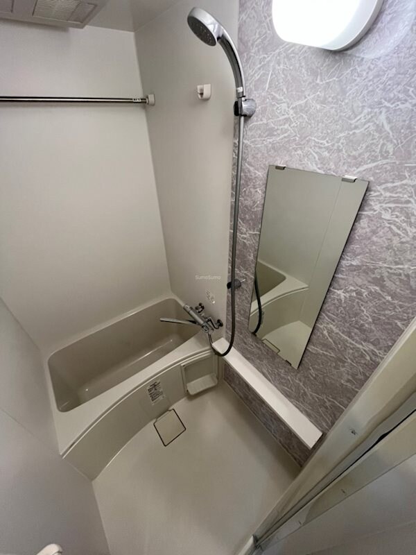 物件内観写真9　(きれいなお風呂です)