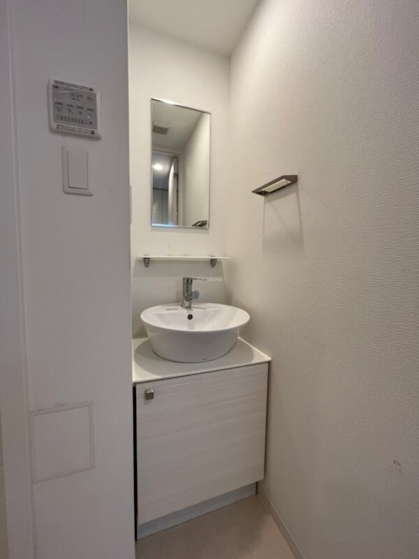 物件内観写真12　(スペースが確保できる洗面所です)