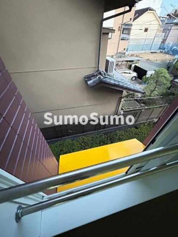 バルコニー(外からの目が気にならないバルコニーで洗濯物が干せます)