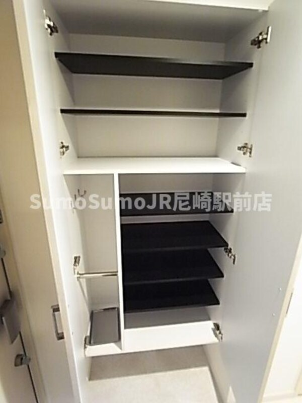 収納(便利な収納スペースです)
