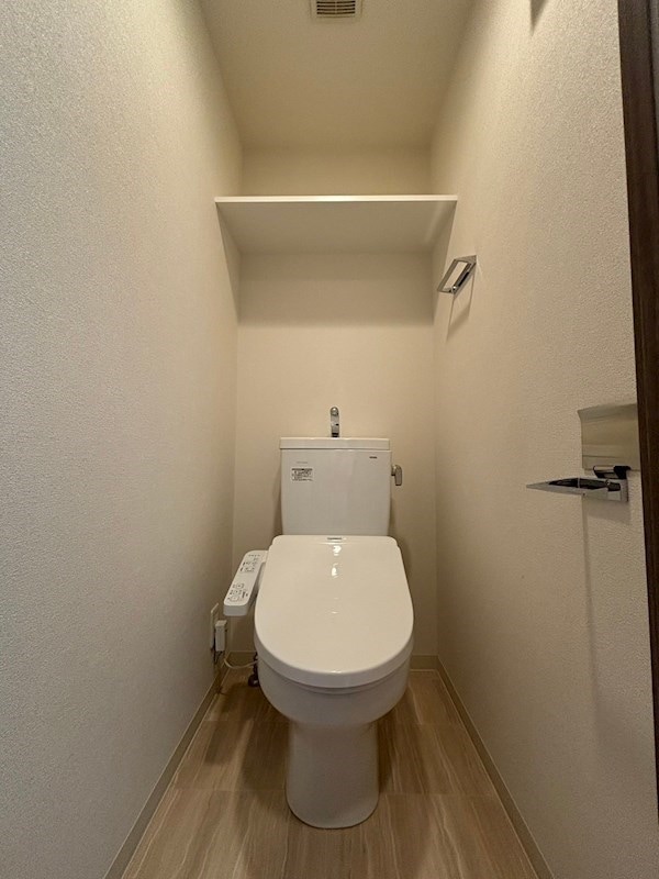 トイレ(コンパクトで使いやすいトイレです)