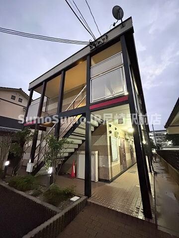 物件外観写真1　(おしゃれな外観です)