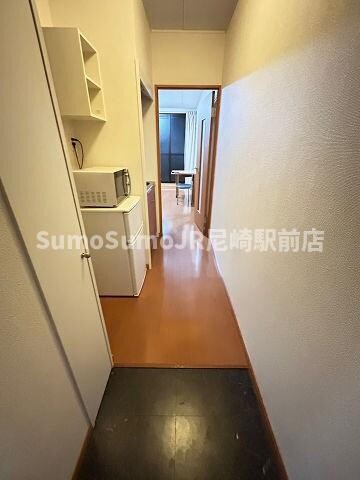 物件内観写真3　(落ち着いた玄関です)