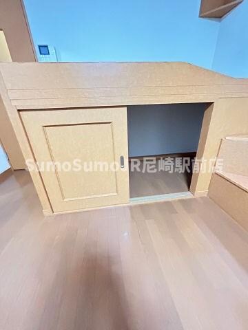 物件内観写真15　(便利な収納スペースです)