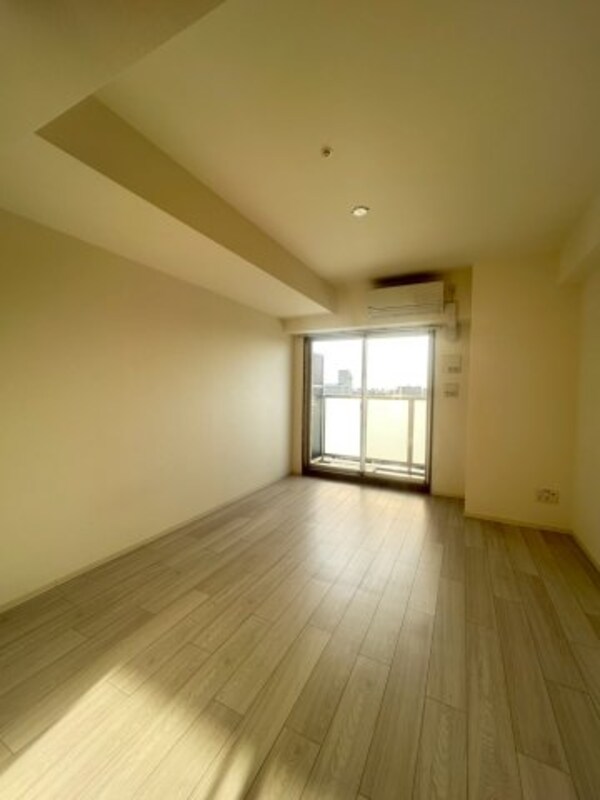 居室(ゆったり過ごせる居間です)