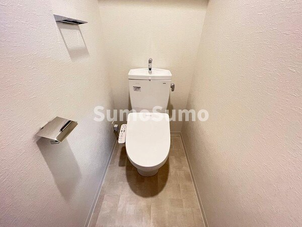 トイレ(コンパクトで使いやすいトイレです)