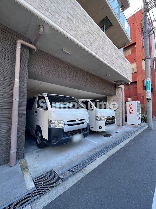 駐車場(車をお持ちの方に嬉しい駐車場付きの物件です)