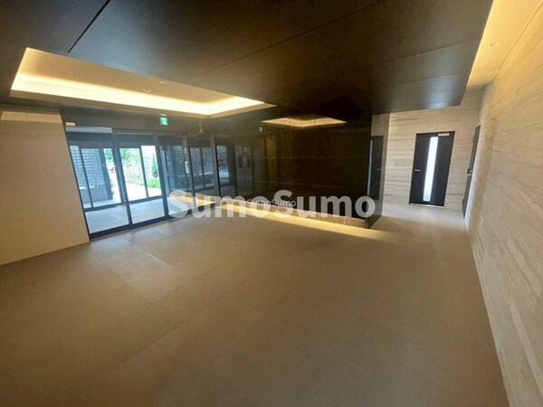ロビー・ラウンジ(建物の内部です)