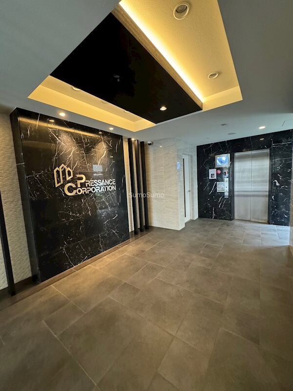 物件外観写真3　(建物の内部です)