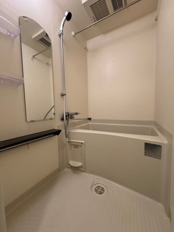 物件内観写真8　(お風呂で日々の疲れを落としましょう)